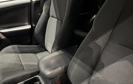 Toyota RAV4, 2017 год, 2 150 000 рублей, 25 фотография