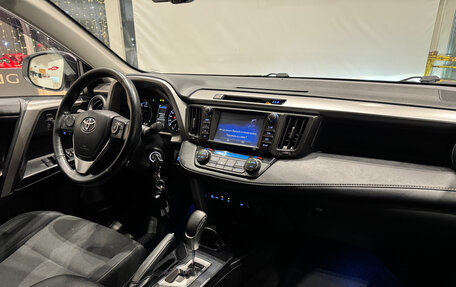 Toyota RAV4, 2017 год, 2 150 000 рублей, 30 фотография