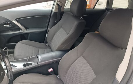 Toyota Avensis III рестайлинг, 2012 год, 830 000 рублей, 4 фотография