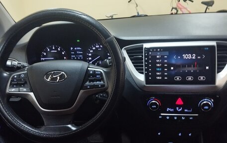 Hyundai Solaris II рестайлинг, 2019 год, 1 420 000 рублей, 4 фотография