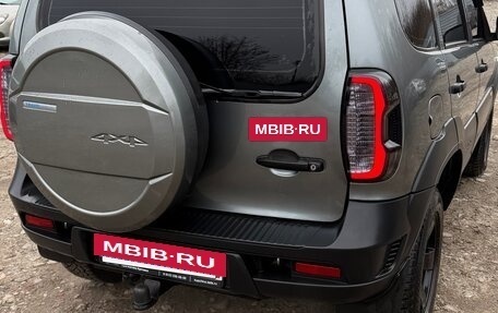 Chevrolet Niva I рестайлинг, 2015 год, 790 000 рублей, 5 фотография