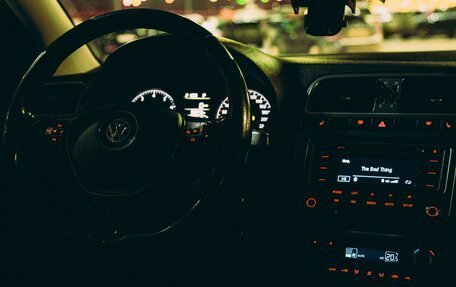 Volkswagen Polo VI (EU Market), 2016 год, 1 450 000 рублей, 5 фотография