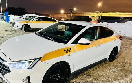 Hyundai Elantra VI рестайлинг, 2020 год, 1 000 000 рублей, 7 фотография