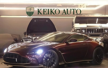 Aston Martin V12 Vantage, 2023 год, 33 300 000 рублей, 1 фотография