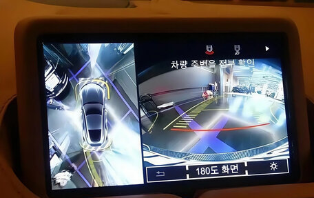 Aston Martin V12 Vantage, 2023 год, 33 300 000 рублей, 8 фотография