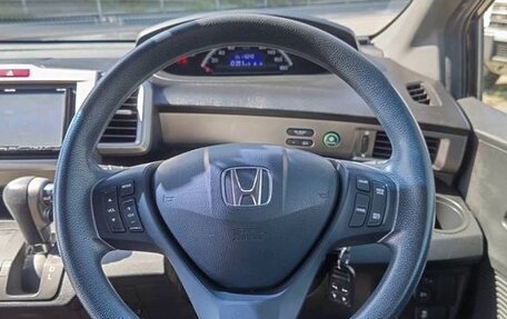 Honda Freed I, 2016 год, 821 000 рублей, 17 фотография