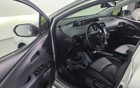 Toyota Prius IV XW50, 2021 год, 1 990 035 рублей, 11 фотография