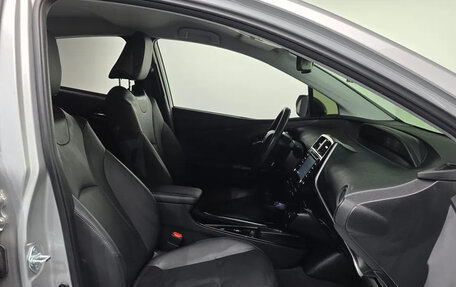 Toyota Prius IV XW50, 2021 год, 1 990 035 рублей, 10 фотография