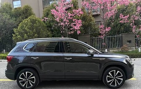 Volkswagen Tharu, 2022 год, 1 780 000 рублей, 2 фотография