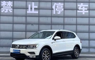 Volkswagen Tiguan II, 2020 год, 2 050 000 рублей, 1 фотография