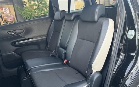 Toyota Wish II, 2017 год, 1 080 000 рублей, 12 фотография