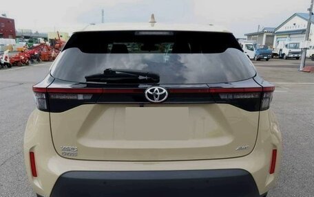 Toyota Yaris Cross, 2023 год, 1 507 000 рублей, 6 фотография