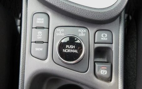 Toyota Yaris Cross, 2023 год, 1 507 000 рублей, 24 фотография