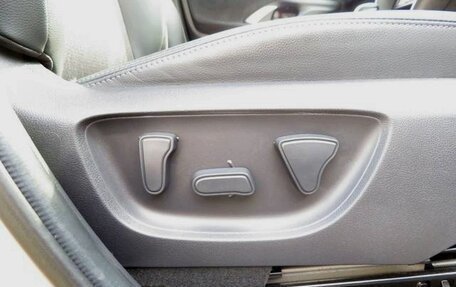 Toyota Yaris Cross, 2023 год, 1 507 000 рублей, 27 фотография