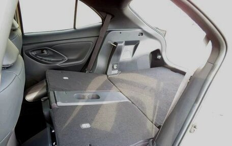 Toyota Yaris Cross, 2023 год, 1 507 000 рублей, 33 фотография