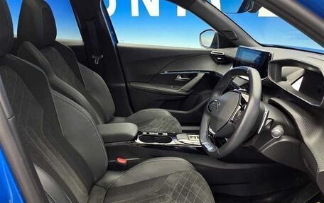 Peugeot 208 II, 2022 год, 950 000 рублей, 9 фотография