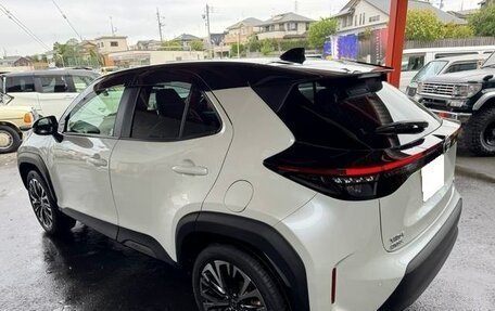 Toyota Yaris Cross, 2023 год, 1 593 000 рублей, 5 фотография