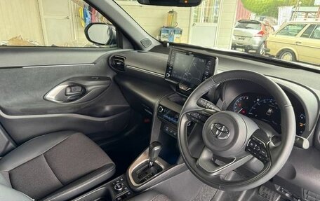 Toyota Yaris Cross, 2023 год, 1 593 000 рублей, 10 фотография