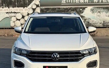 Volkswagen T-Roc I, 2021 год, 1 295 000 рублей, 2 фотография