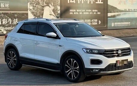 Volkswagen T-Roc I, 2021 год, 1 295 000 рублей, 4 фотография