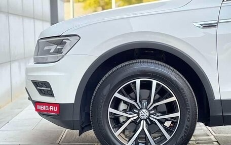 Volkswagen Tiguan II, 2020 год, 2 050 000 рублей, 3 фотография