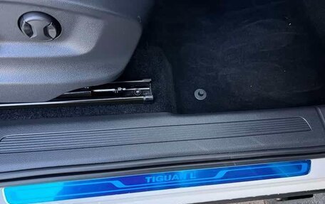 Volkswagen Tiguan II, 2020 год, 2 050 000 рублей, 14 фотография