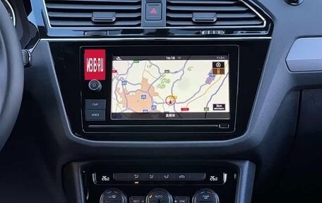 Volkswagen Tiguan II, 2020 год, 2 050 000 рублей, 17 фотография