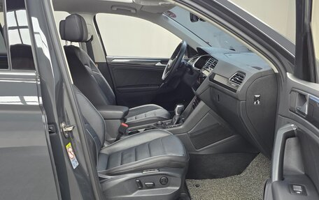 Volkswagen Tiguan II, 2021 год, 3 770 000 рублей, 12 фотография