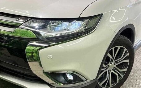 Mitsubishi Outlander III рестайлинг 3, 2017 год, 1 750 000 рублей, 5 фотография