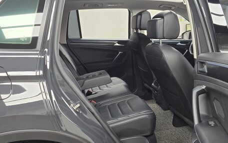 Volkswagen Tiguan II, 2021 год, 3 770 000 рублей, 13 фотография