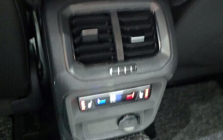 Volkswagen Tiguan II, 2022 год, 3 300 000 рублей, 17 фотография