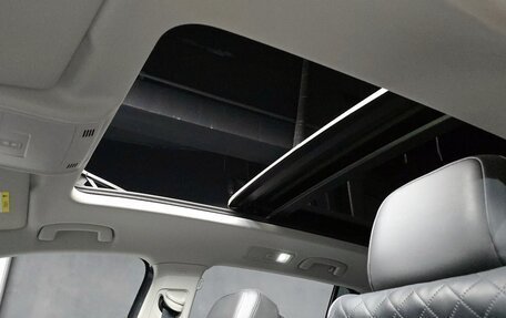 Volkswagen Tiguan II, 2022 год, 3 300 000 рублей, 18 фотография