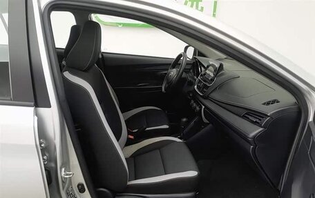 Toyota Yaris XP150 рестайлинг, 2021 год, 855 978 рублей, 9 фотография