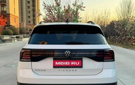 Volkswagen T-Cross I, 2022 год, 1 200 000 рублей, 5 фотография