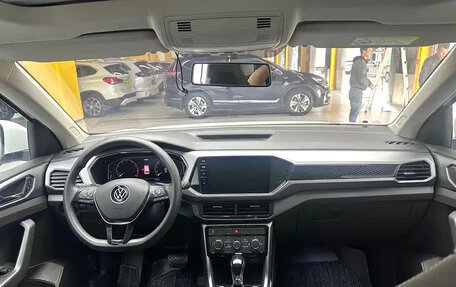 Volkswagen T-Cross I, 2022 год, 1 200 000 рублей, 9 фотография