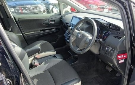 Toyota Wish II, 2015 год, 1 117 000 рублей, 9 фотография