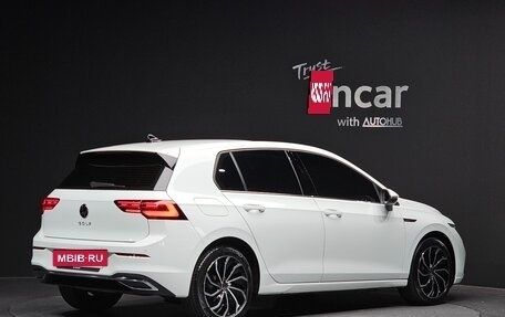 Volkswagen Golf VIII, 2022 год, 2 450 000 рублей, 2 фотография