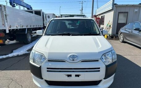 Toyota Succeed I рестайлинг, 2019 год, 982 000 рублей, 2 фотография