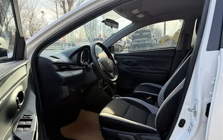 Toyota Yaris XP150 рестайлинг, 2022 год, 1 257 444 рублей, 7 фотография