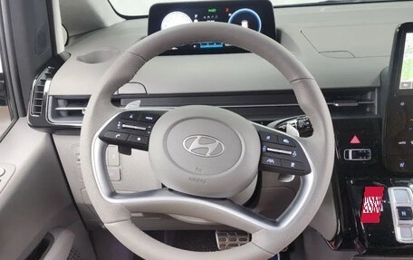 Hyundai Staria, 2025 год, 6 800 000 рублей, 13 фотография