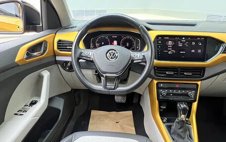 Volkswagen T-Cross I, 2021 год, 1 175 000 рублей, 8 фотография