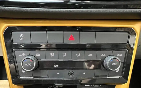 Volkswagen T-Cross I, 2021 год, 1 175 000 рублей, 17 фотография