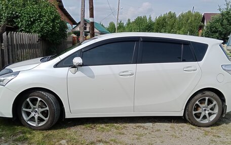 Toyota Verso I, 2013 год, 1 150 000 рублей, 24 фотография