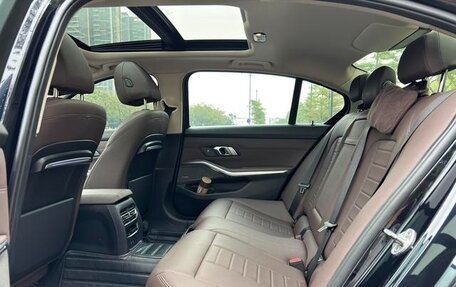 BMW 3 серия, 2021 год, 3 000 000 рублей, 16 фотография