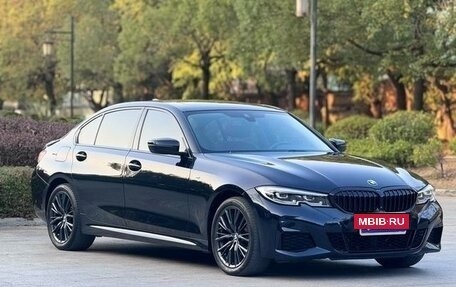 BMW 3 серия, 2021 год, 3 000 000 рублей, 3 фотография