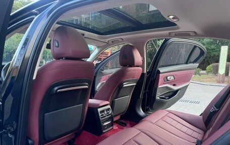 BMW 3 серия, 2021 год, 3 000 000 рублей, 14 фотография