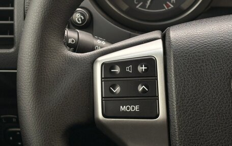 Toyota Land Cruiser Prado 150 рестайлинг 2, 2014 год, 3 500 000 рублей, 18 фотография