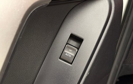 Toyota Land Cruiser Prado 150 рестайлинг 2, 2014 год, 3 500 000 рублей, 25 фотография