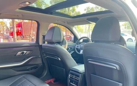 BMW 3 серия, 2021 год, 3 000 000 рублей, 21 фотография