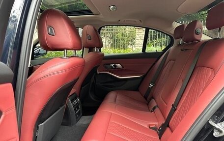 BMW 3 серия, 2021 год, 3 000 000 рублей, 15 фотография